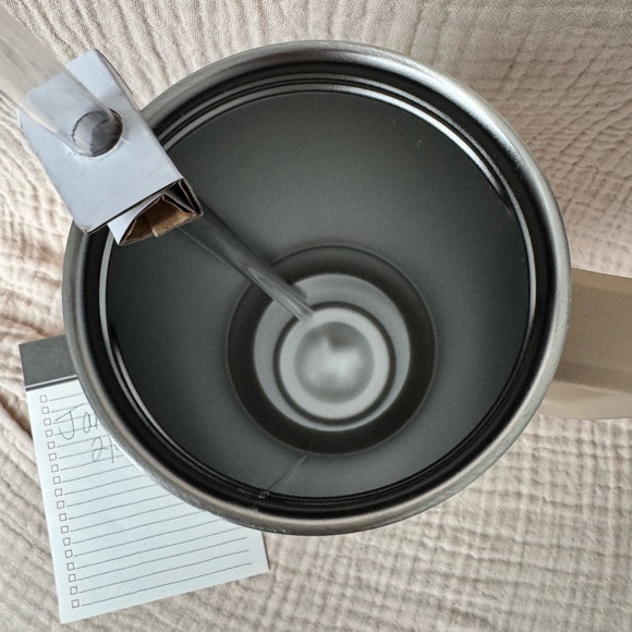 Stanley 40oz Quencher NWT OG driftwood - Picture 5 of 5